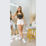 SHORT TIRO MEDIO,TRES BOTONES REF:5010